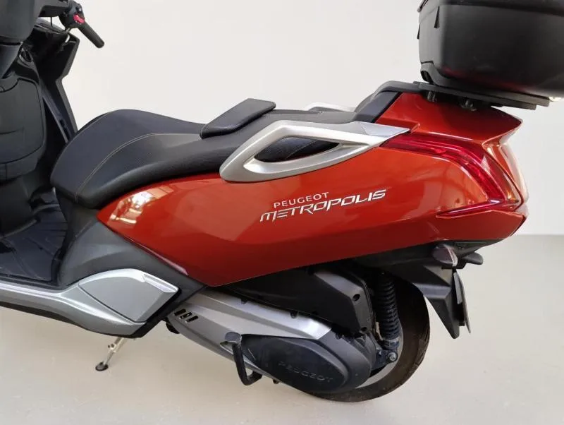 METROPOLIS 400