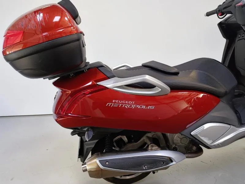 METROPOLIS 400