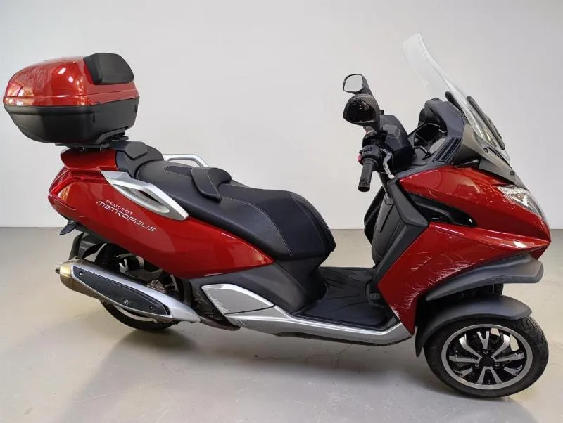 METROPOLIS 400