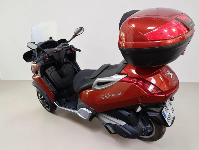 METROPOLIS 400