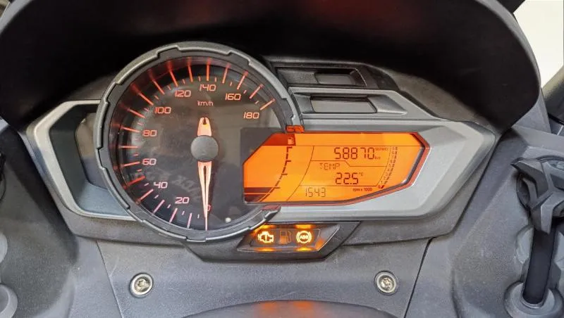 C 600 SPORT