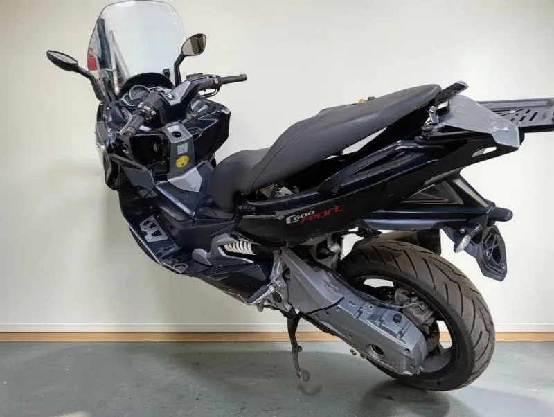 C 600 SPORT