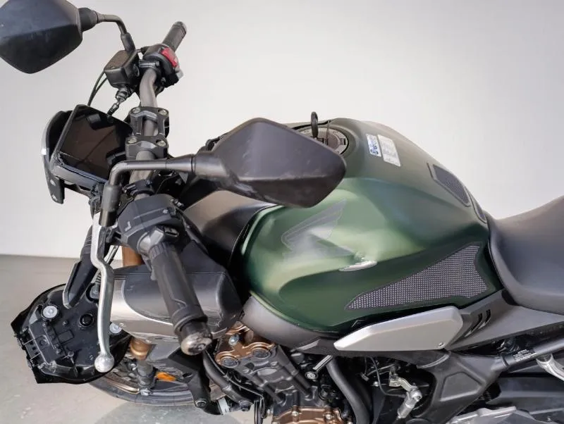 CB 650 R