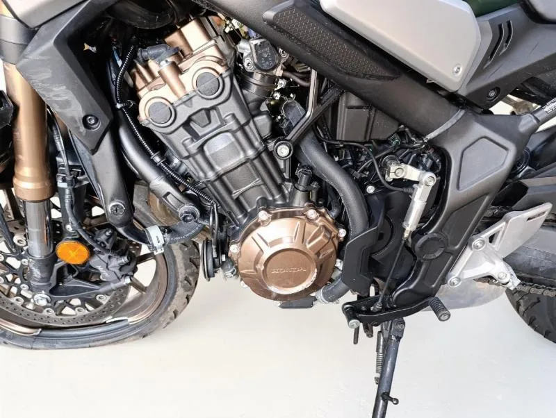 CB 650 R