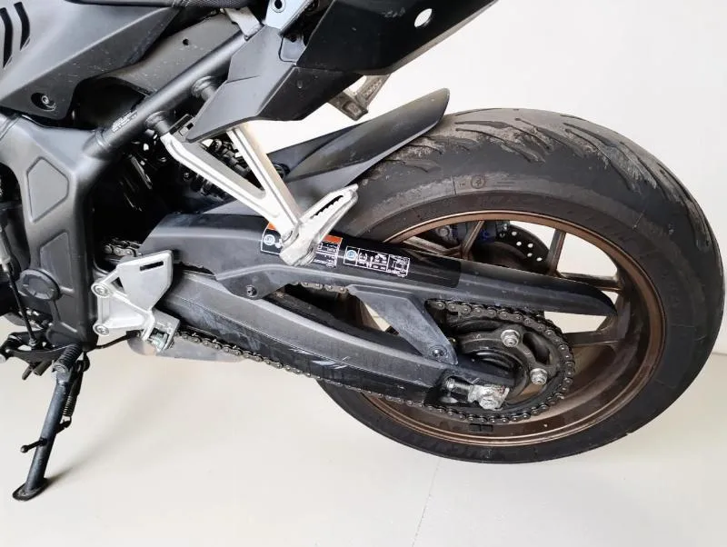 CB 650 R