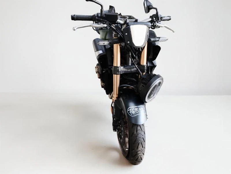 CB 650 R