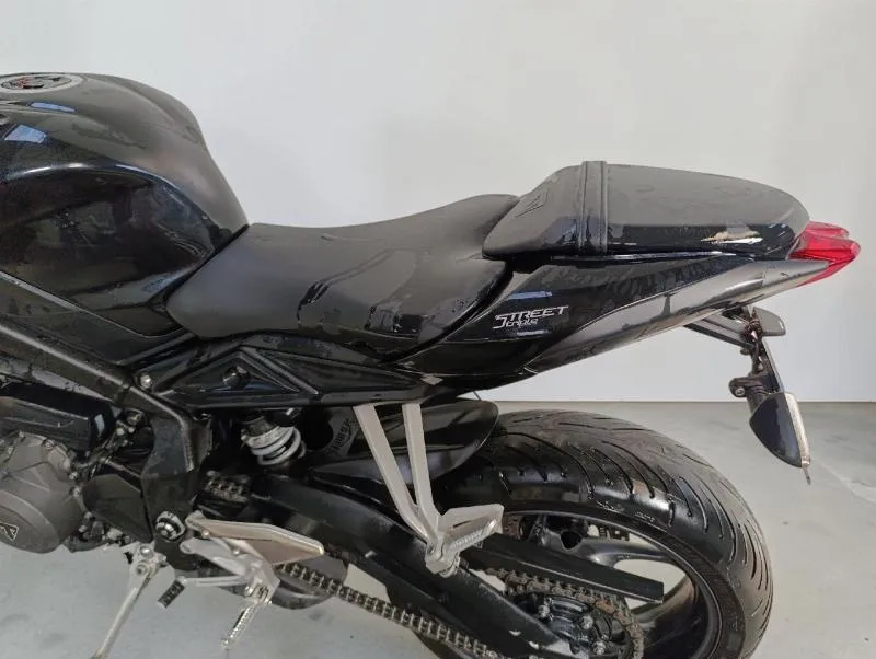 Street Triple 660