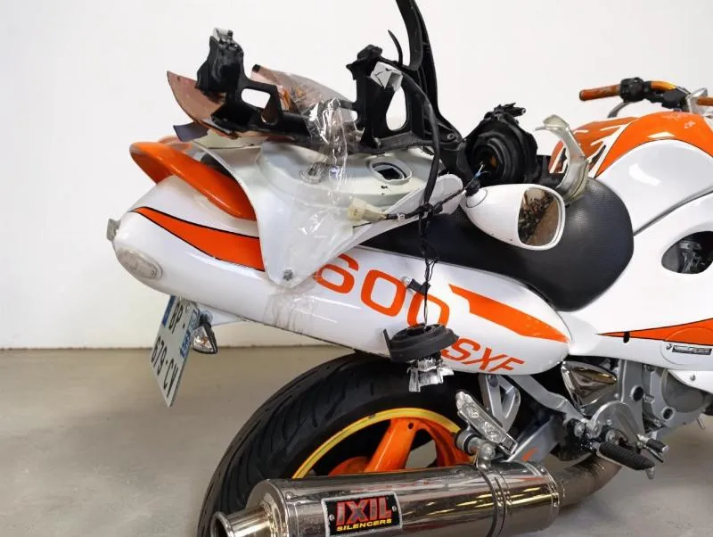 GSX600F