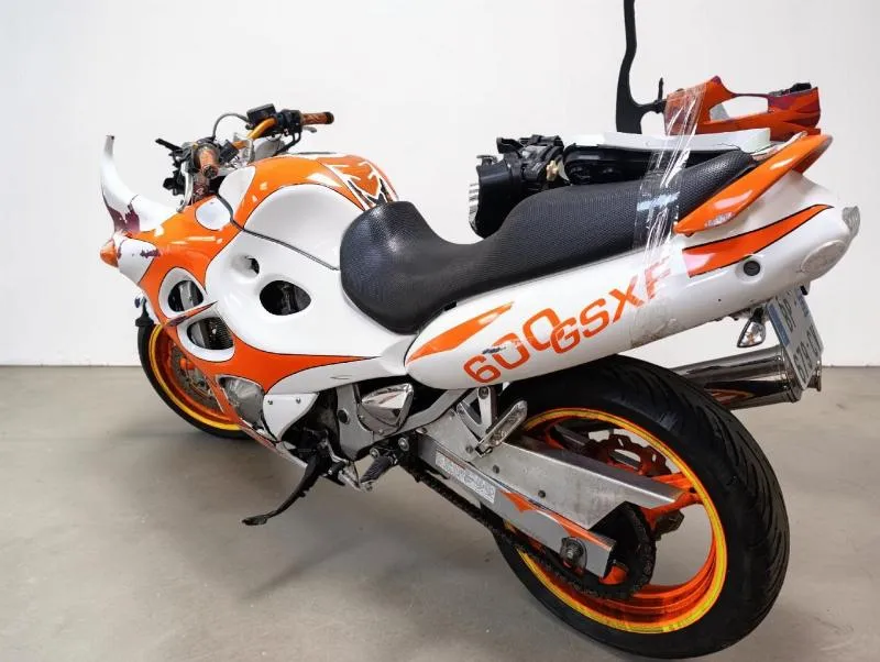 GSX600F