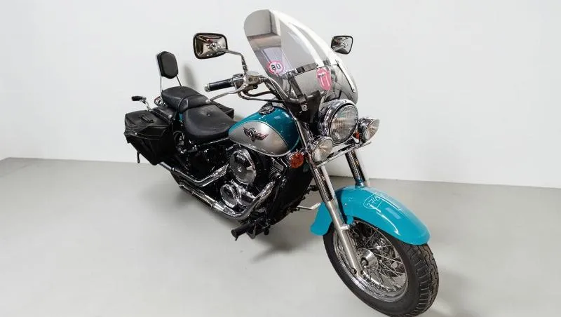 VN 800