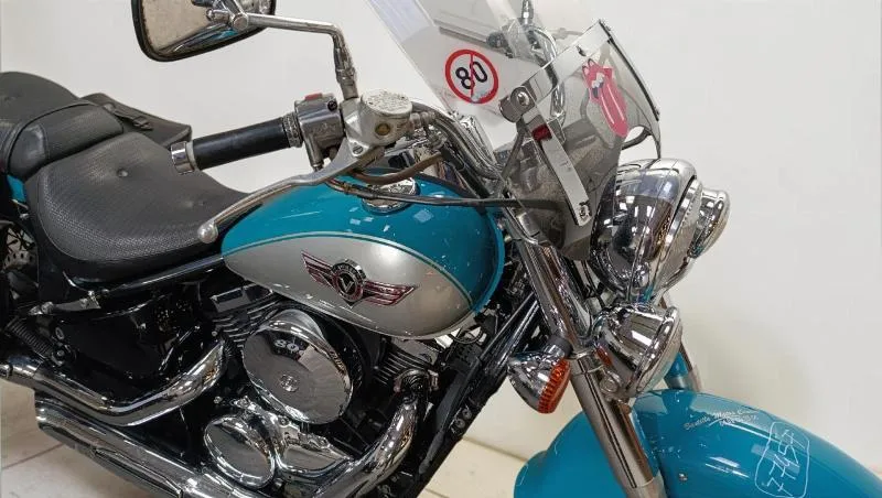 VN 800