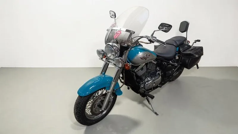 VN 800