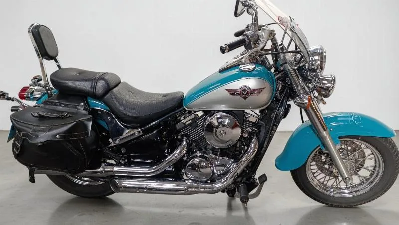 VN 800
