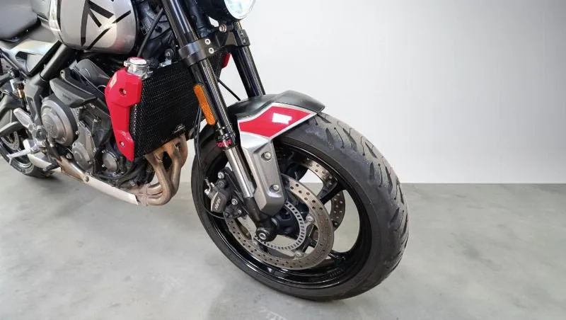 TRIDENT 660