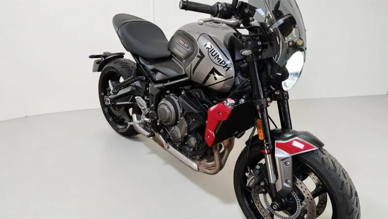 TRIDENT 660