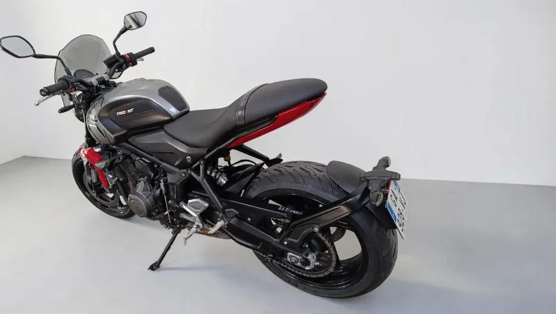 TRIDENT 660