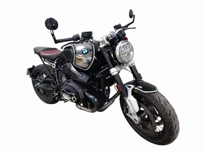 R NineT