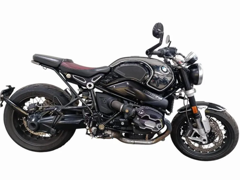 R NineT