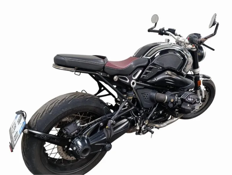 R NineT