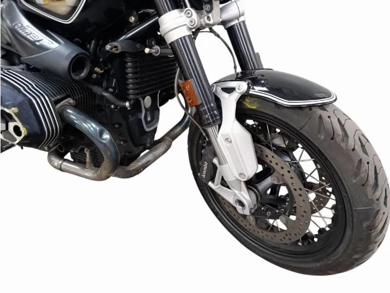 R NineT