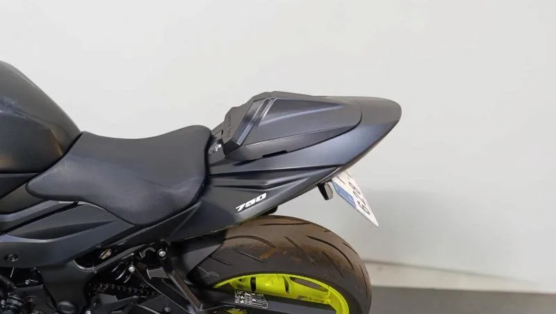 GSXS 750
