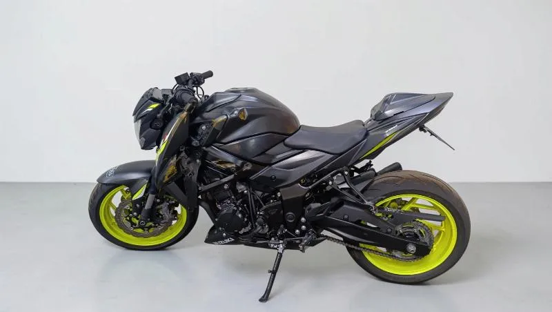 GSXS 750