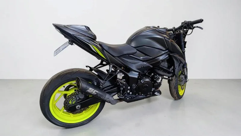 GSXS 750