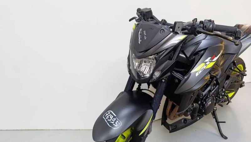 GSXS 750