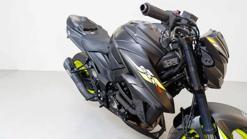 GSXS 750