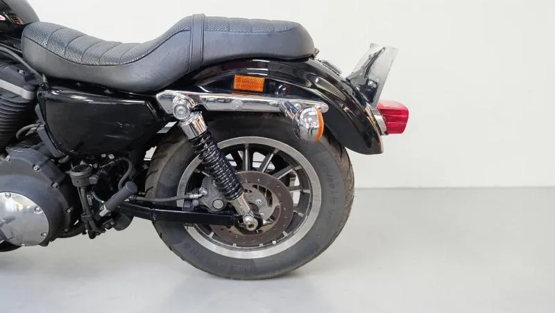SPORTSTER 883
