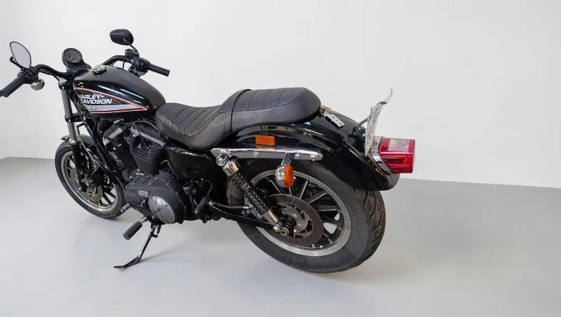 SPORTSTER 883