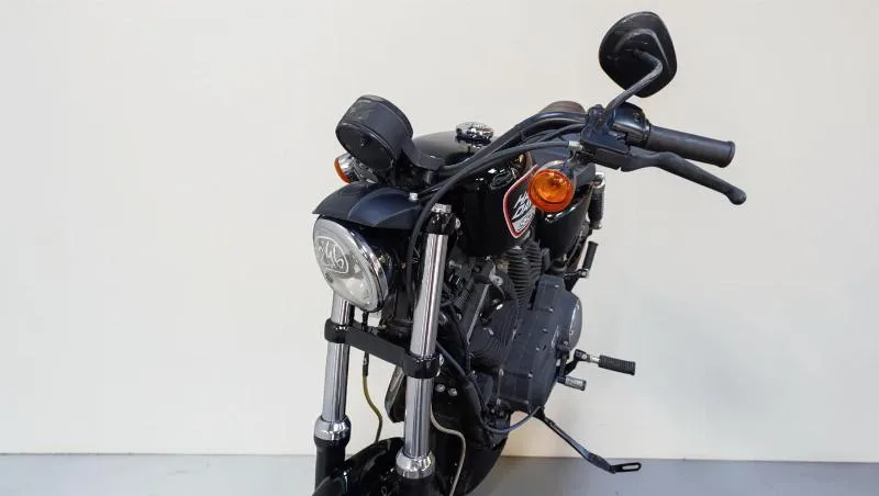 SPORTSTER 883