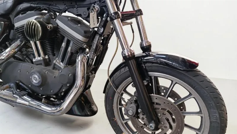 SPORTSTER 883