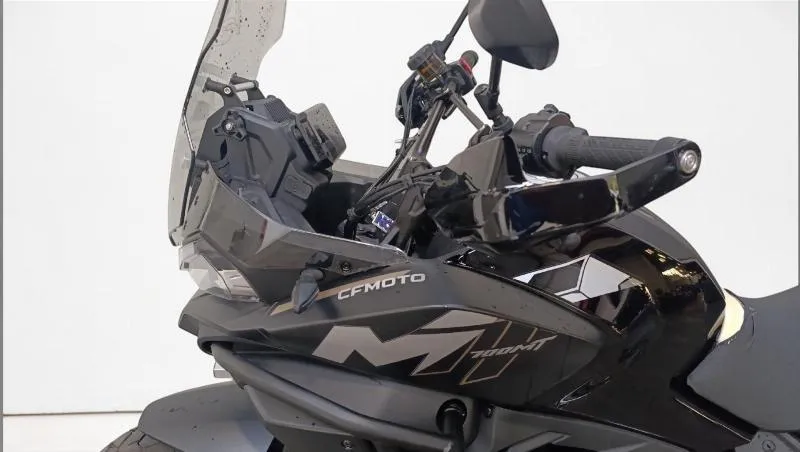 MT 700
