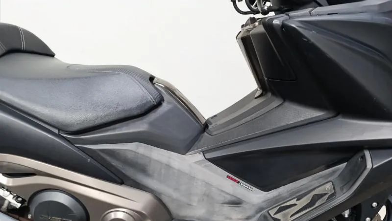 AK 550