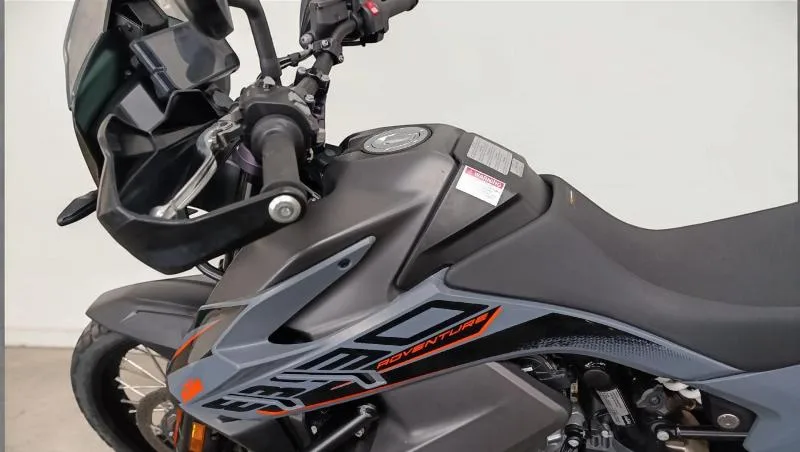 890 ADVENTURE