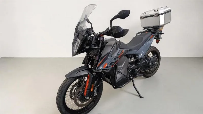 890 ADVENTURE