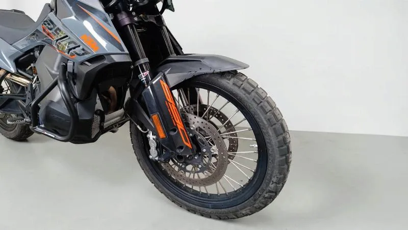 890 ADVENTURE
