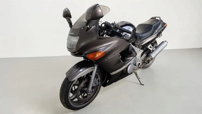 ZZR 600