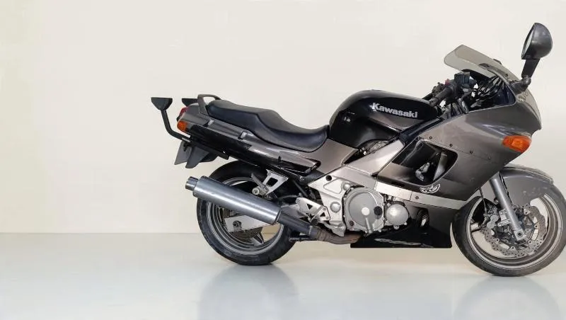 ZZR 600