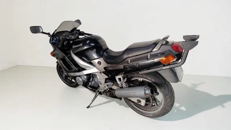 ZZR 600