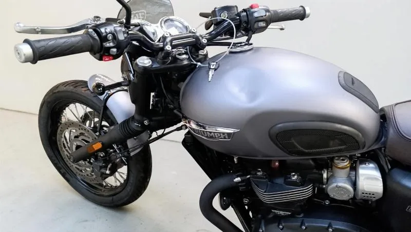 Bonneville Bobber 1200