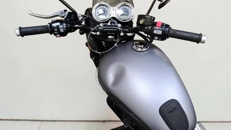 Bonneville Bobber 1200