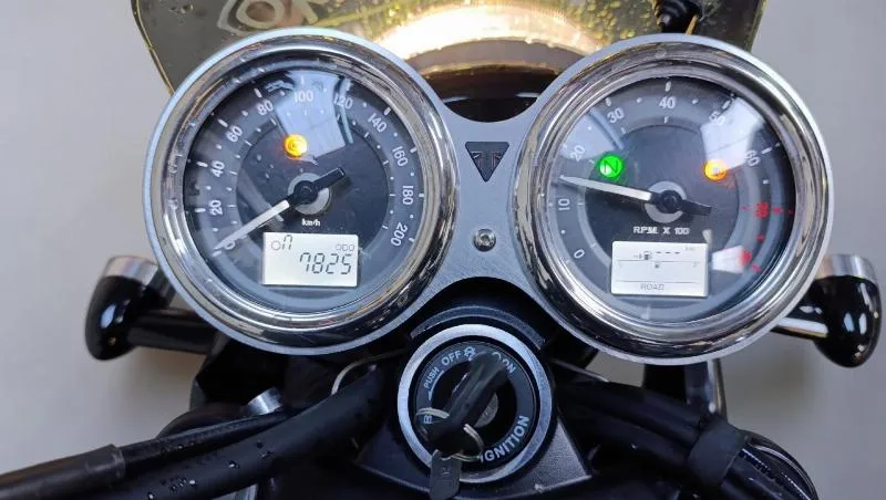 Bonneville Bobber 1200