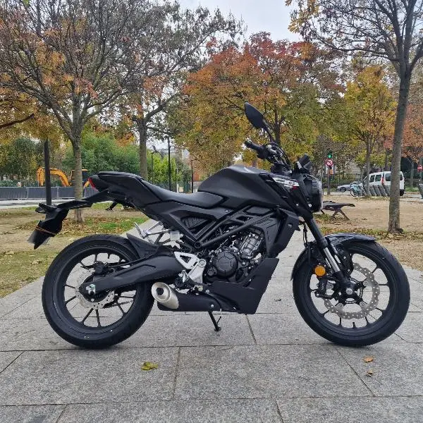 CB 125 R
