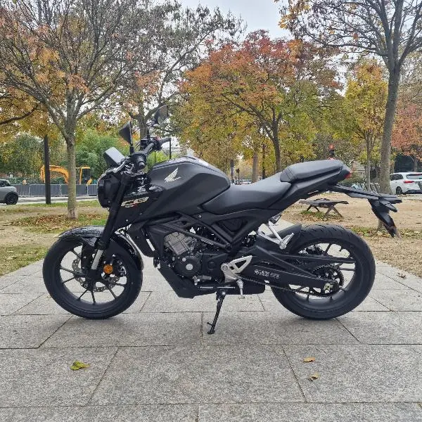 CB 125 R
