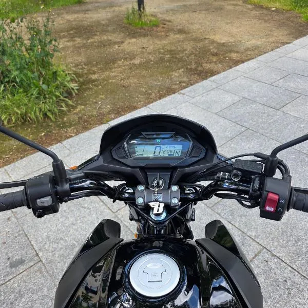 CB 125