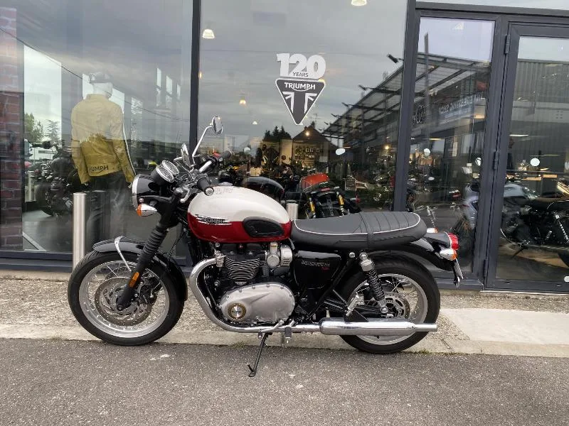 BONNEVILLE T120