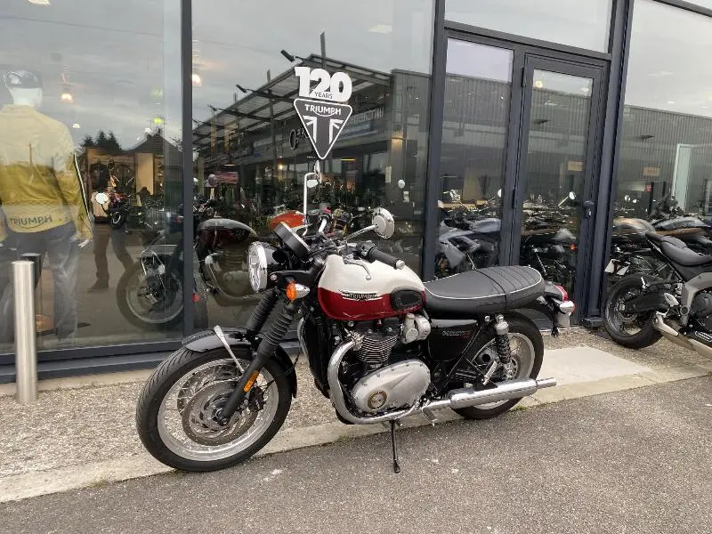 BONNEVILLE T120