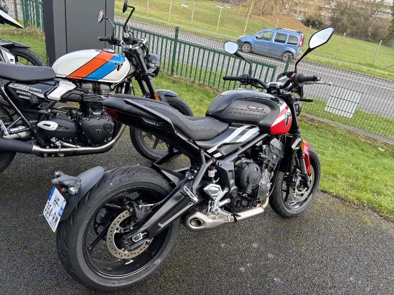 TRIDENT 660